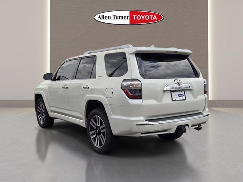 Used 2016 Toyota 4Runner Limited AWD/4WD image 8