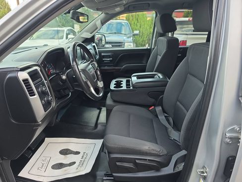 Used 2018 GMC Sierra 1500 SLE w/ Suspension Package, Off-Road AWD/4WD image 9