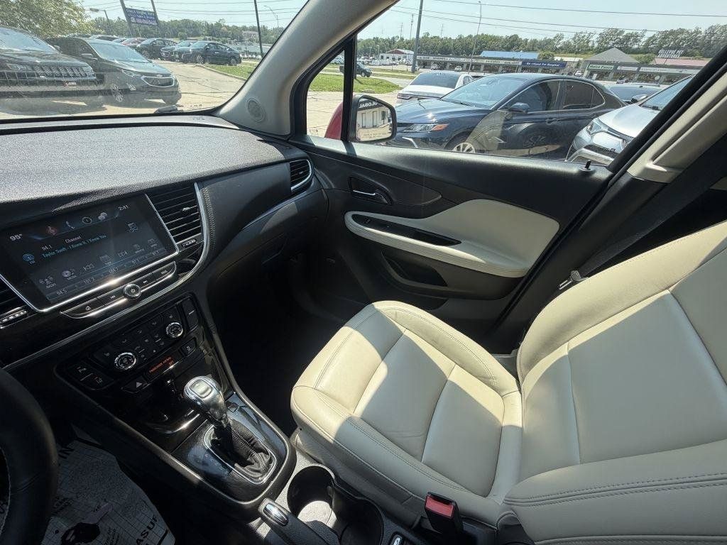 Used 2017 Buick Encore Premium AWD/4WD image 17