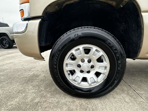 Used 2005 GMC Sierra 1500 SLE w/ Off-Road Package image 60