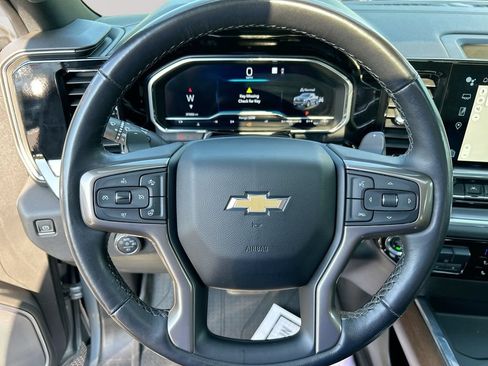 Used 2023 Chevrolet Silverado 1500 High Country w/ High Country Premium Package AWD/4WD image 33