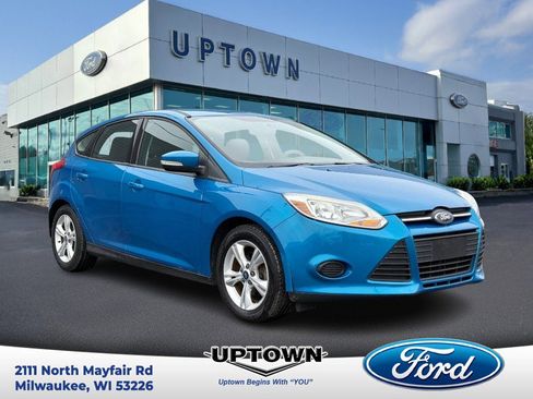 Used 2013 Ford Focus SE w/ SE Winter Pkg image 1