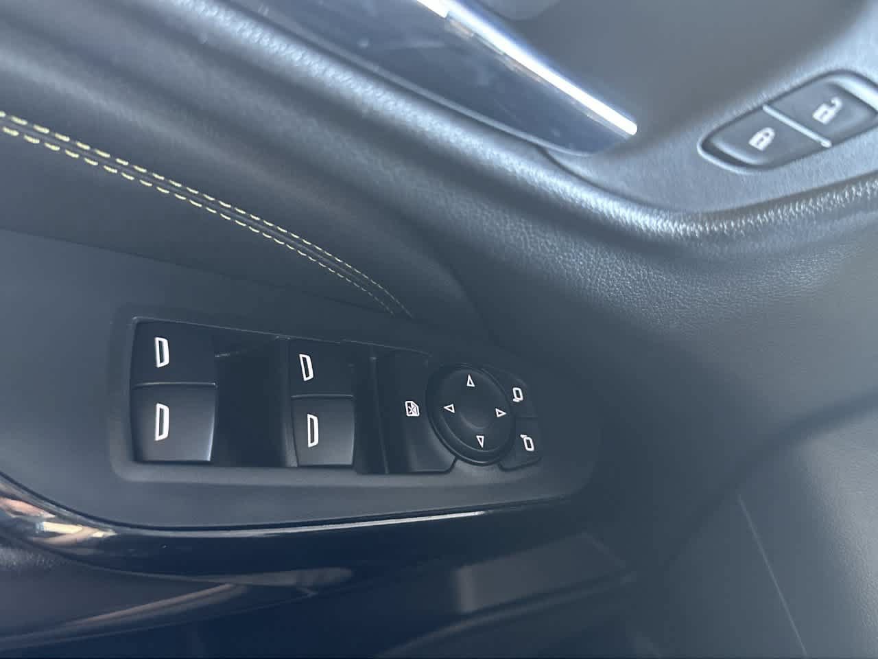 Used 2024 Chevrolet Trax LT FWD image 17