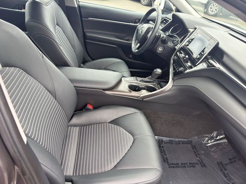 Used 2023 Toyota Camry SE w/ Protection Package (Q2) (TMS) FWD image 16