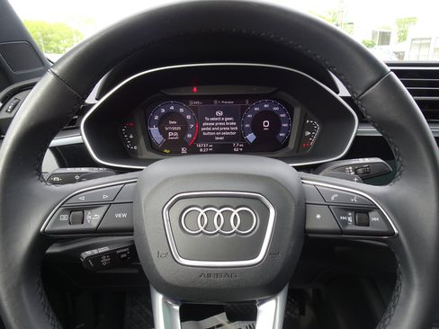Certified 2024 Audi Q3 2.0T Premium w/ Convenience Package AWD/4WD image 15