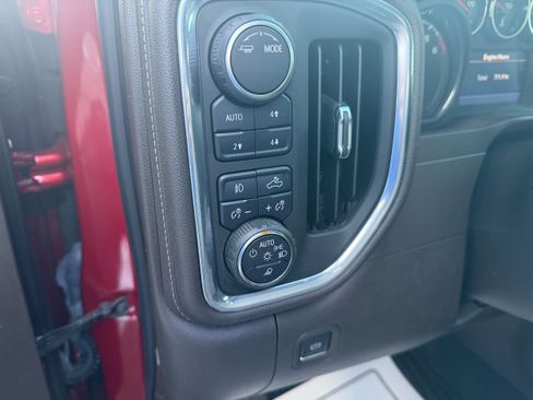 Used 2022 Chevrolet Silverado 1500 LTZ w/ Z71 Off-Road Package image 16