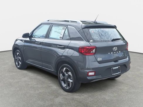 New 2026 Hyundai Venue SEL FWD image 7