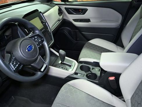 Used 2025 Subaru Forester image 22