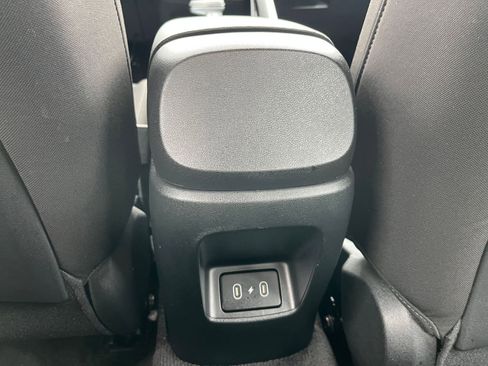 Used 2025 Hyundai Elantra SEL image 22