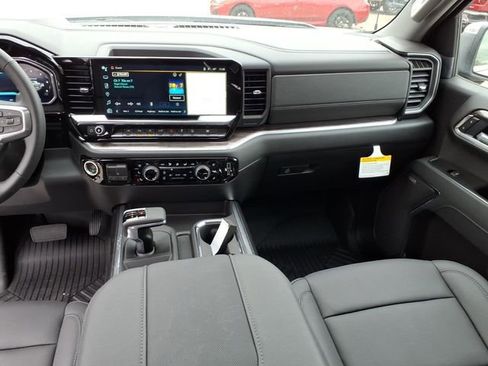 New 2026 Chevrolet Silverado 1500 LTZ w/ LTZ Premium Package AWD/4WD image 15