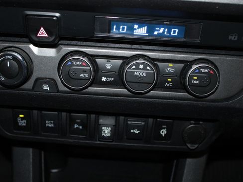Used 2023 Toyota Tacoma TRD Off-Road w/ Technology Package AWD/4WD image 37