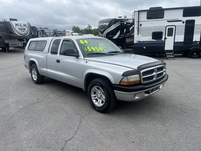 Used 2004 Dodge Dakota Sport w/ Deluxe Convenience Group