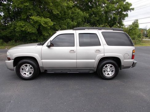 Used 2005 Chevrolet Tahoe Z71 w/ Preferred Equipment Group RWD image 3