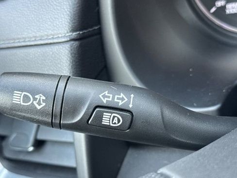 Used 2022 GMC Terrain SLE image 37