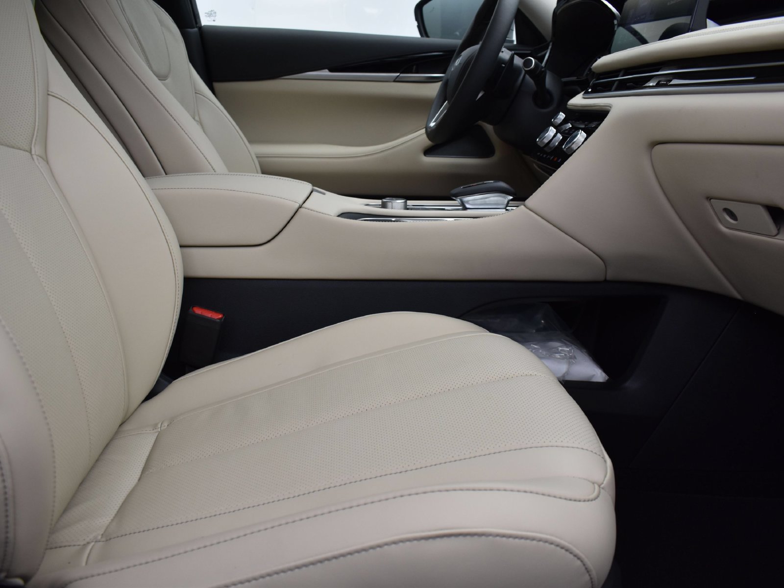 Certified 2025 INFINITI QX60 Pure FWD image 26