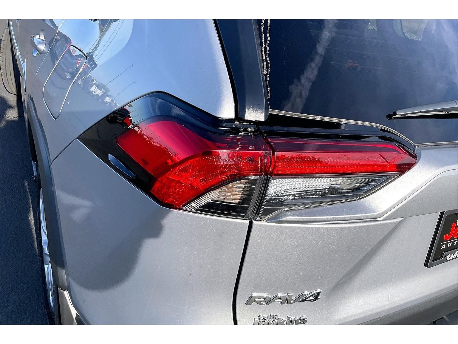 Used 2024 Toyota RAV4 LE AWD/4WD image 30