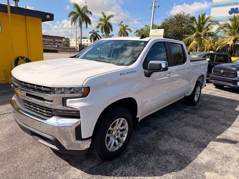Used 2019 Chevrolet Silverado 1500 LT w/ All-Star Edition RWD image 3