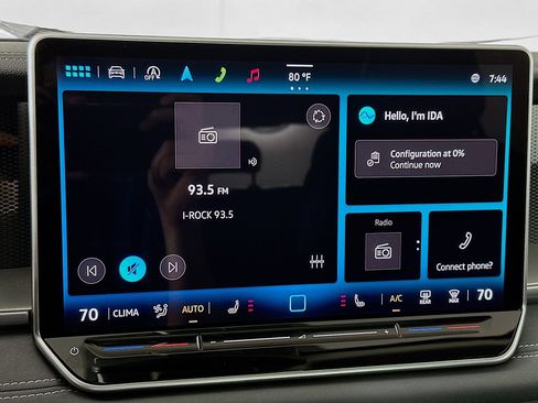 New 2025 Volkswagen Tiguan SE AWD/4WD image 14