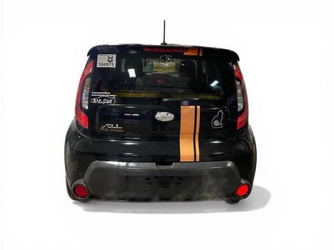 Used 2014 Kia Soul + image 4