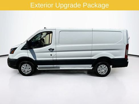 Certified 2025 Ford Transit 250 Low Roof w/ Exterior Upgrade Package RWD image 4