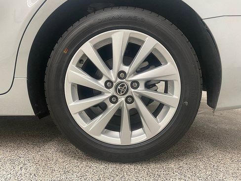 Used 2022 Toyota Camry LE image 27