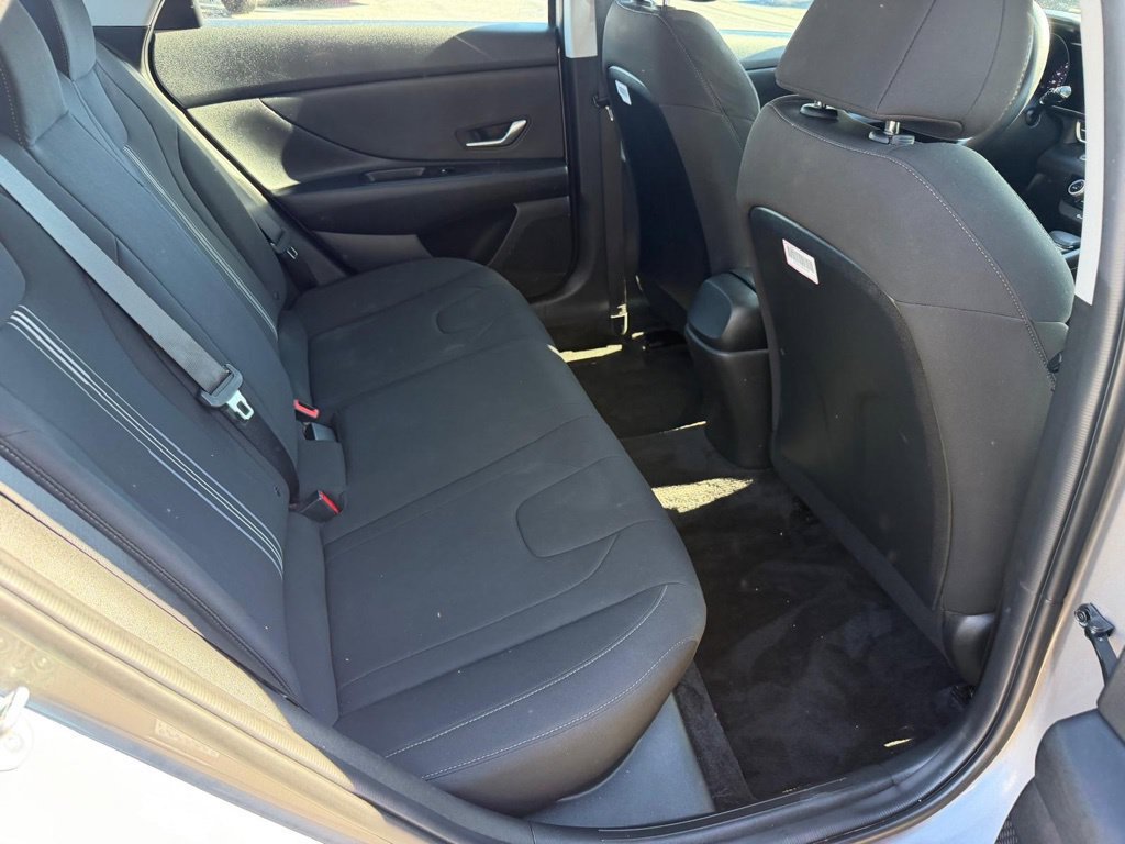 Used 2023 Hyundai Elantra SEL FWD image 25