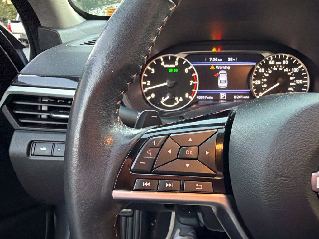 Used 2024 Nissan Altima 2.5 SR w/ SR Premium Package FWD image 7