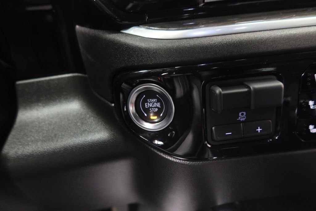 Used 2025 Chevrolet Silverado 1500 LTZ w/ LTZ Premium Texas Edition AWD/4WD image 20