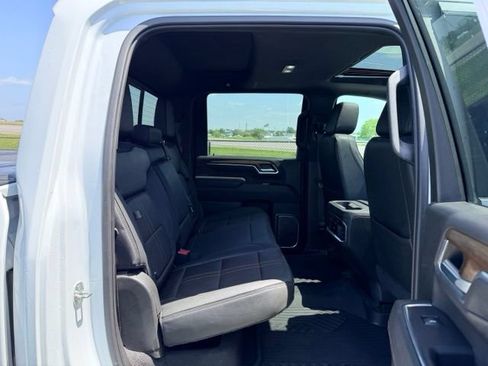 Used 2024 Chevrolet Silverado 3500 High Country w/ High Country Premium Package AWD/4WD image 9