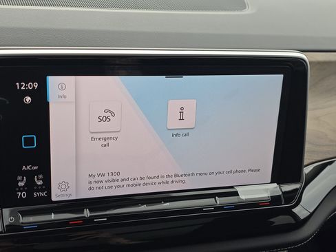 New 2026 Volkswagen Atlas SE image 11