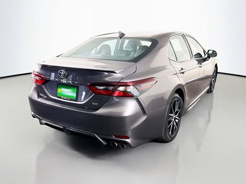 Used 2023 Toyota Camry SE FWD image 10
