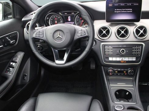 Certified 2020 Mercedes-Benz GLA 250 image 31