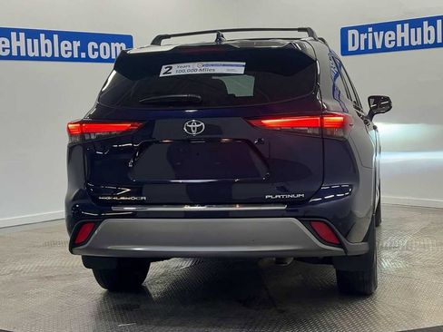 Used 2023 Toyota Highlander Platinum image 7