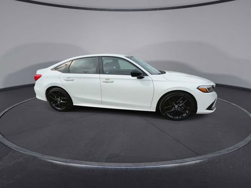 Used 2023 Honda Civic Sport image 9