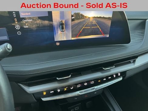 Used 2025 Cadillac XT4 Premium Luxury FWD image 16