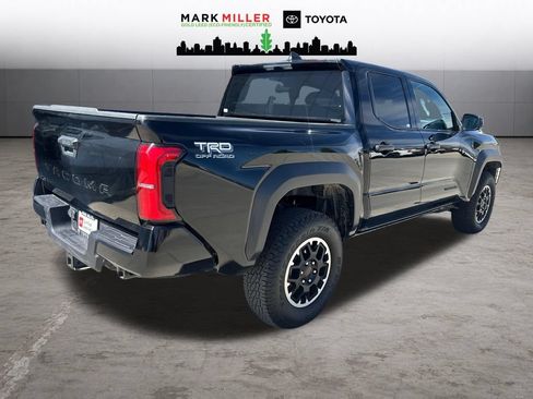 Used 2025 Toyota Tacoma TRD Off-Road AWD/4WD image 6