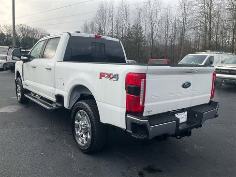 New 2026 Ford F250 Lariat w/ Chrome Package image 7