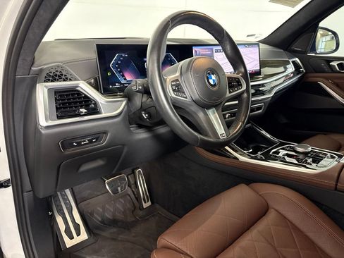 Certified 2024 BMW X7 xDrive40i w/ M Sport Package AWD/4WD image 26