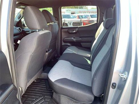 Certified 2021 Toyota Tacoma TRD Off-Road image 27