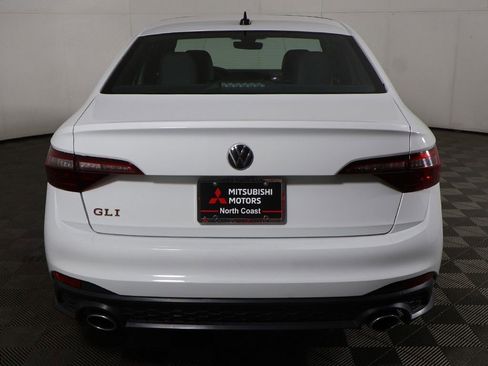 Used 2024 Volkswagen Jetta GLI Autobahn FWD image 14