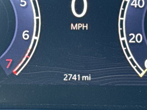 New 2025 Jeep Grand Cherokee Limited w/ Luxury Tech Group II RWD image 23