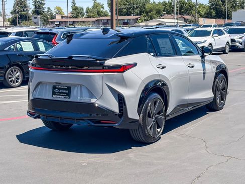New 2026 Lexus RZ 450e AWD image 4