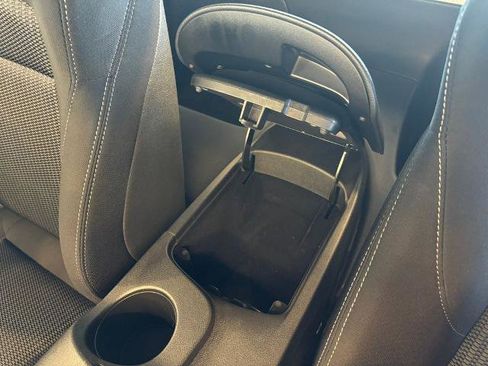 Certified 2025 Nissan Z Sport w/ Floor Mat Package RWD image 19