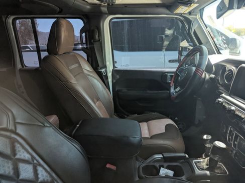 Used 2020 Jeep Gladiator Rubicon AWD/4WD image 6