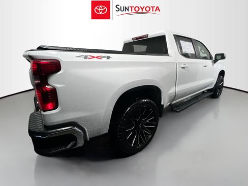 Used 2025 Chevrolet Silverado 1500 LT AWD/4WD image 4