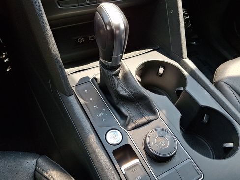 Used 2019 Volkswagen Atlas SE AWD/4WD image 15