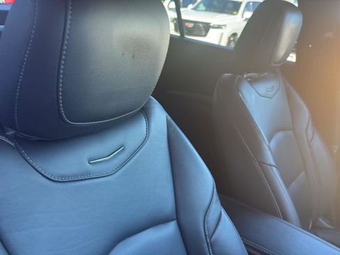 Used 2023 Cadillac XT4 Premium Luxury image 15