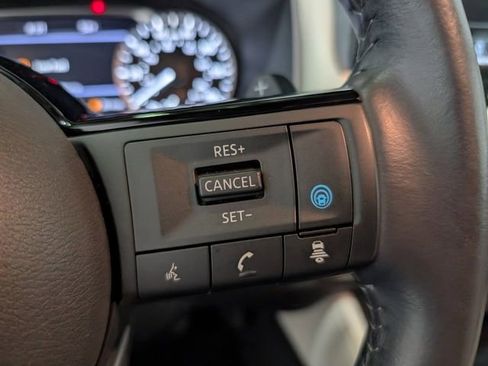 Used 2023 Nissan Rogue SL w/ SL Premium Package image 19