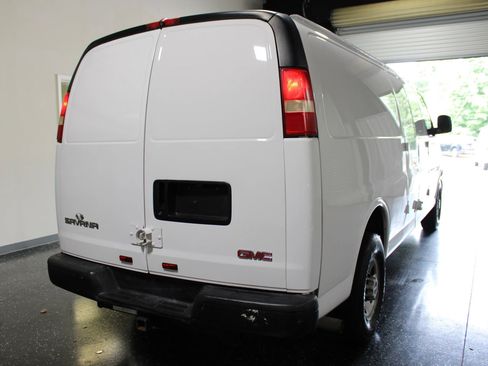 Used 2008 GMC Savana 2500 Extended RWD image 4