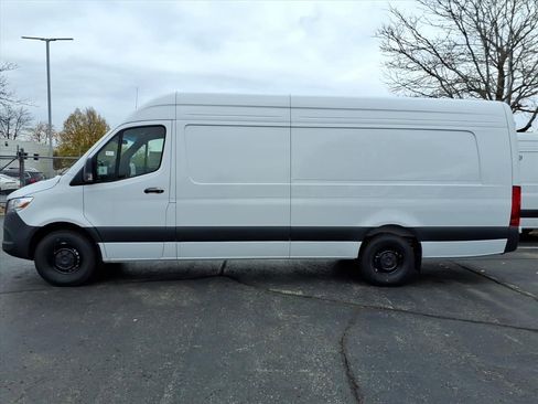 New 2025 Mercedes-Benz Sprinter 2500 image 2